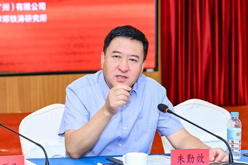 人物纪录电影《国医魂·邓铁涛》剧本研讨会在广州举行