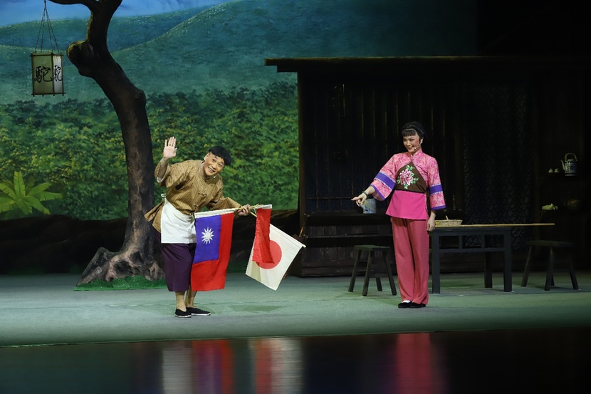 深圳粤剧《驼哥的旗》赴京展演受好评