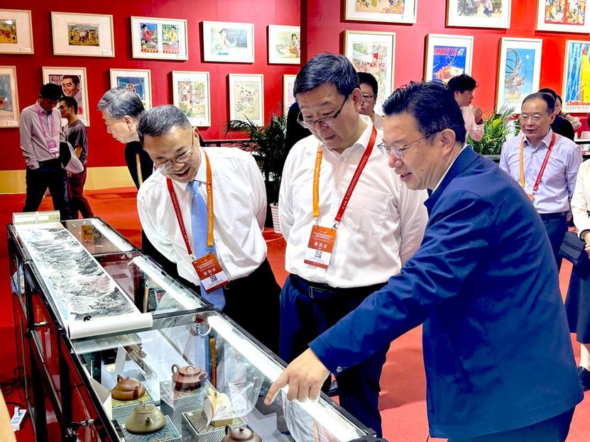 中国国家版本馆携青岛出版集团：版博会上“哪吒闹海”，趣探文化精粹雅韵