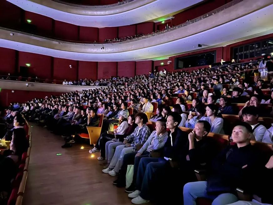 大型新编历史川剧《梦回东坡》精彩亮相第十四届中国艺术节