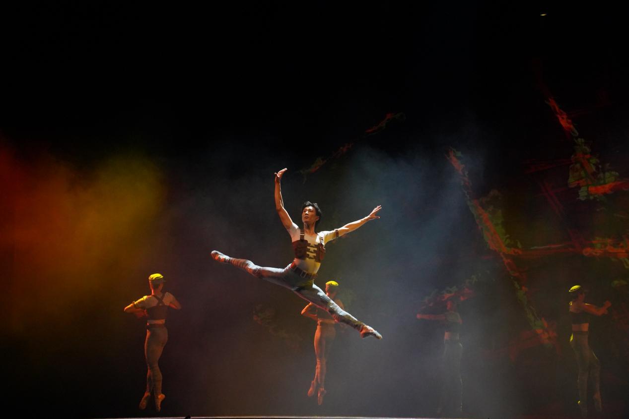 芭蕾舞剧《归来红菱艳》亮相全国舞蹈展演 用足尖谱写抗战史诗