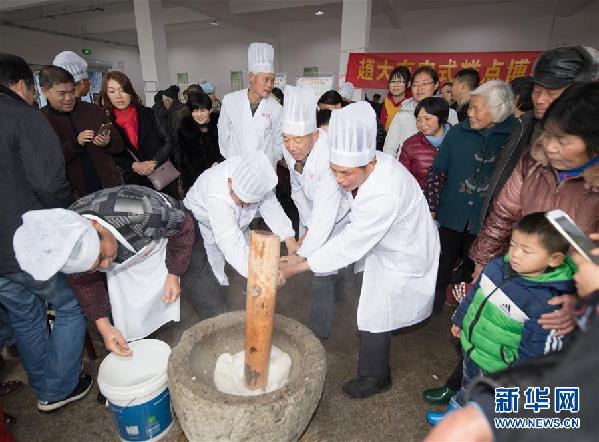 【网络中国节·春节】重温名家笔下的春节 品“舌尖上的年味”