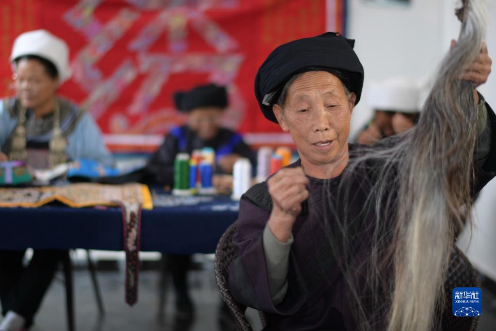 贵州三都：非遗技艺助力搬迁群众奔小康