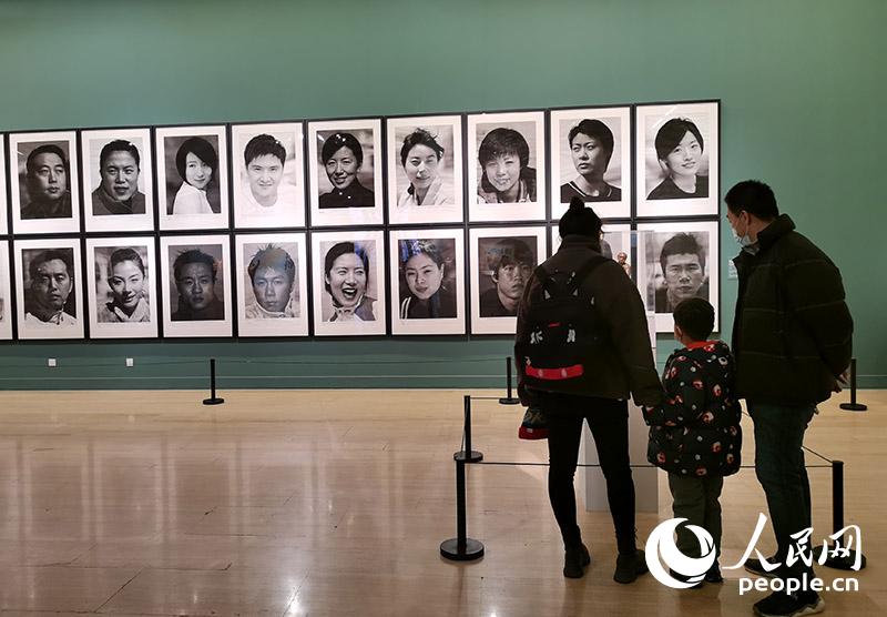 160余件体育题材美术作品迎冬奥 展览现场。鲁婧摄