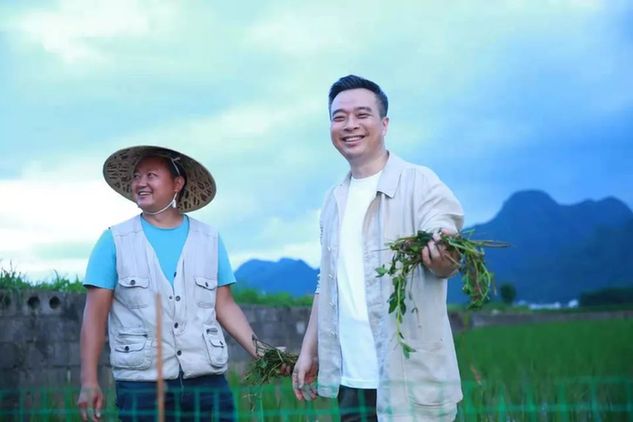 胸怀诗意 处处逢春