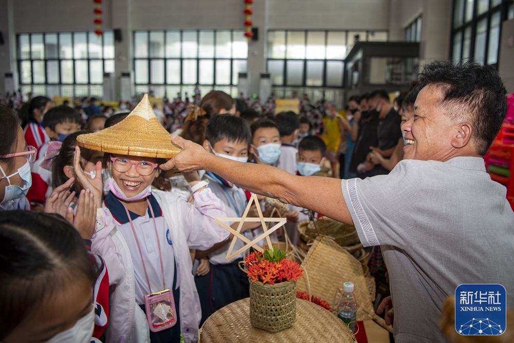 体验非遗 迎接“文化和自然遗产日”