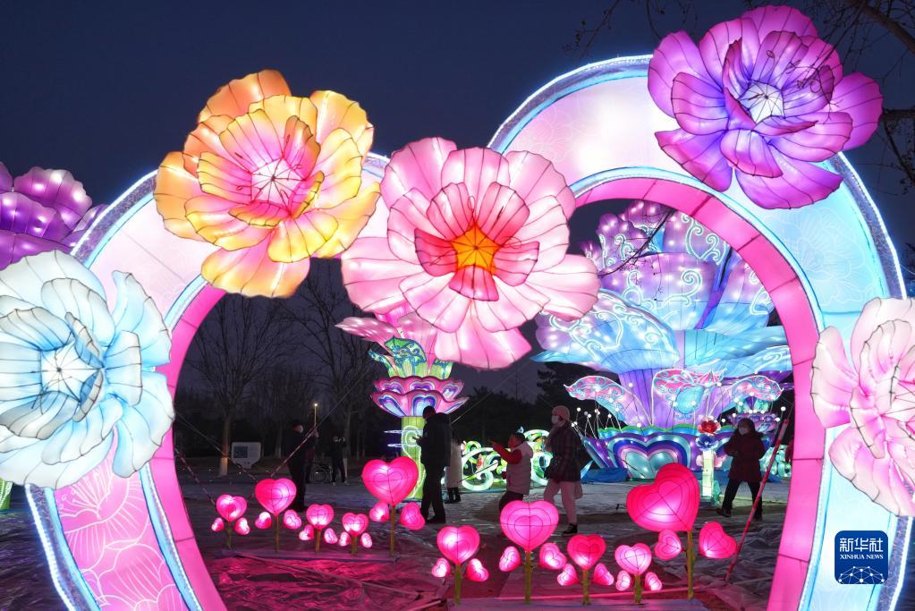灯会璀璨夜 流光溢彩庆元宵