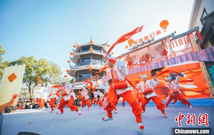 从丽水到全国，“村晚”何以“四十不惑”？