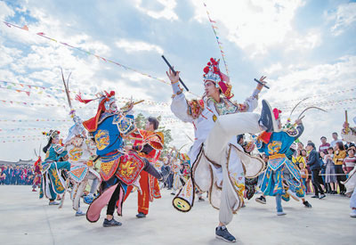 和鼓而舞、气势如虹，一项潮汕地区的国家级非遗春节走红——一曲英歌乘风舞