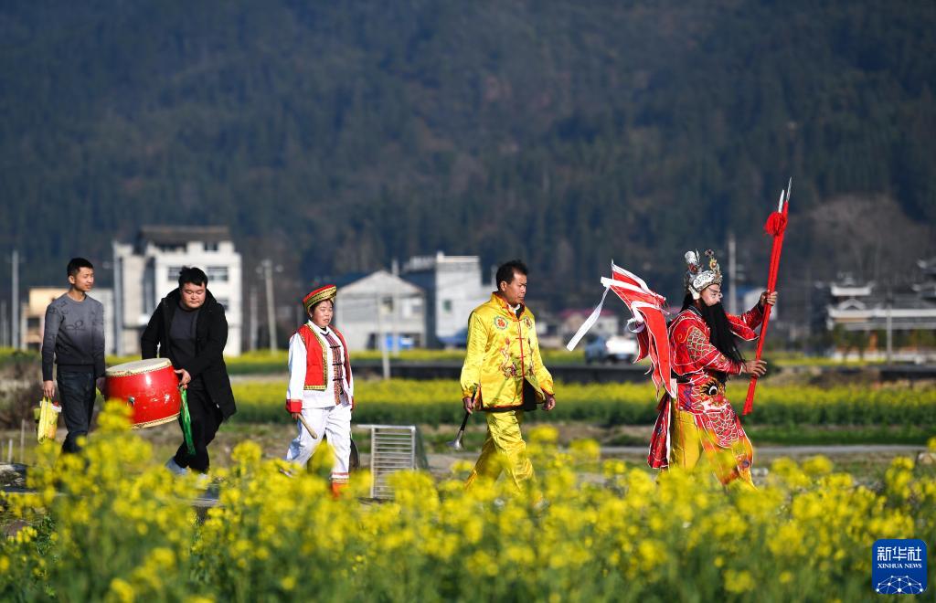 侗戏活跃山乡焕生机