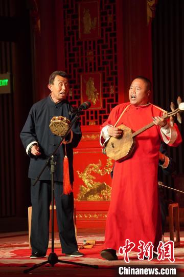 太行山盲艺人“向天而歌”展示“左权开花调”等非遗项目