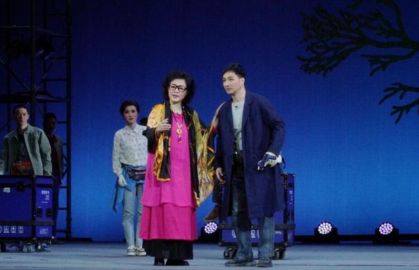 致敬平凡劳动者 锡剧《装台》亮相京城 致敬平凡劳动者 锡剧《装台》亮相京城