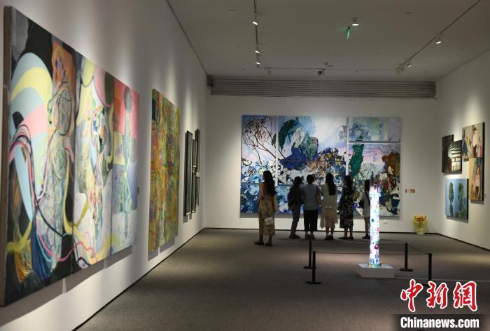 汇聚上万件艺术作品 四川美术学院启幕2023毕业生作品展