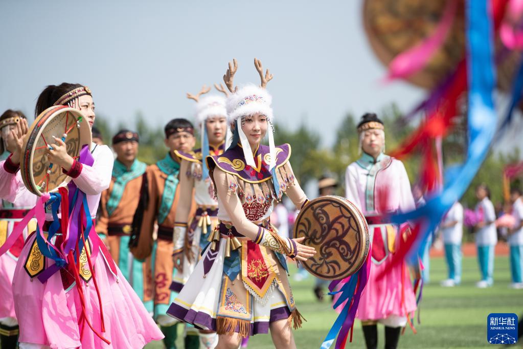 “守护太阳的民族”欢庆“乌日贡” 传承民族技艺