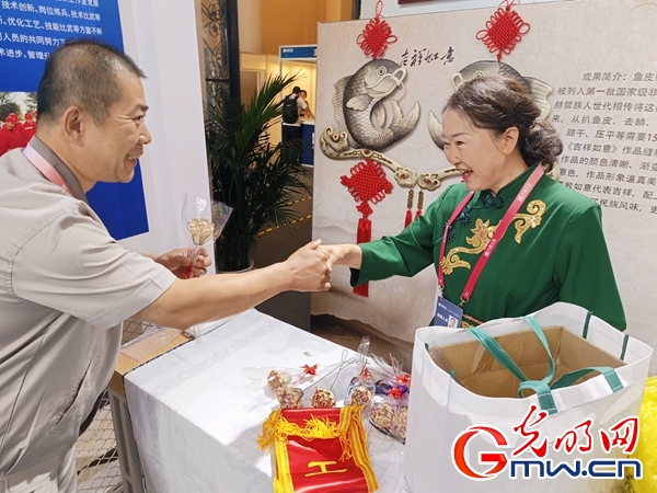 【非遗匠心】王桂荣：让传统技艺在新时代绽放光彩