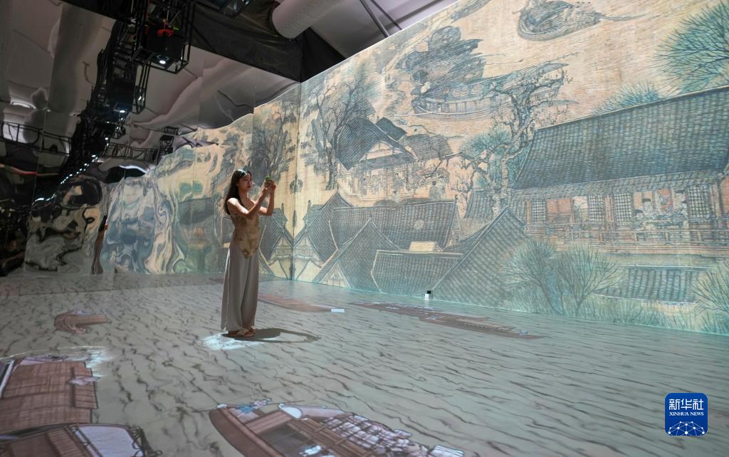 《画游清明上河 ——故宫沉浸艺术展》在渝开展