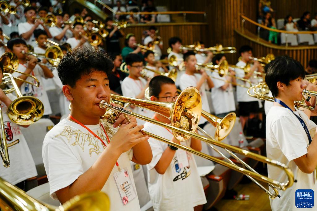 第九届中国国际低音铜管艺术节在渝开幕