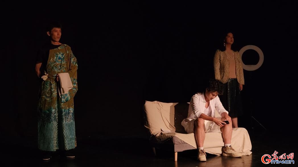 国内外佳作齐聚,第16届北京国际青年戏剧节启幕 国内外佳作齐聚,第16届北京国际青年戏剧节启幕