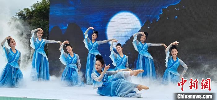 百部中外戏剧走进桂林山水间