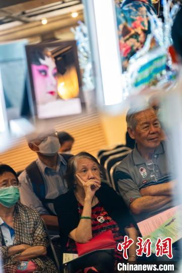 香港举办“粤剧日”活动令市民走近传统戏曲“幕后”