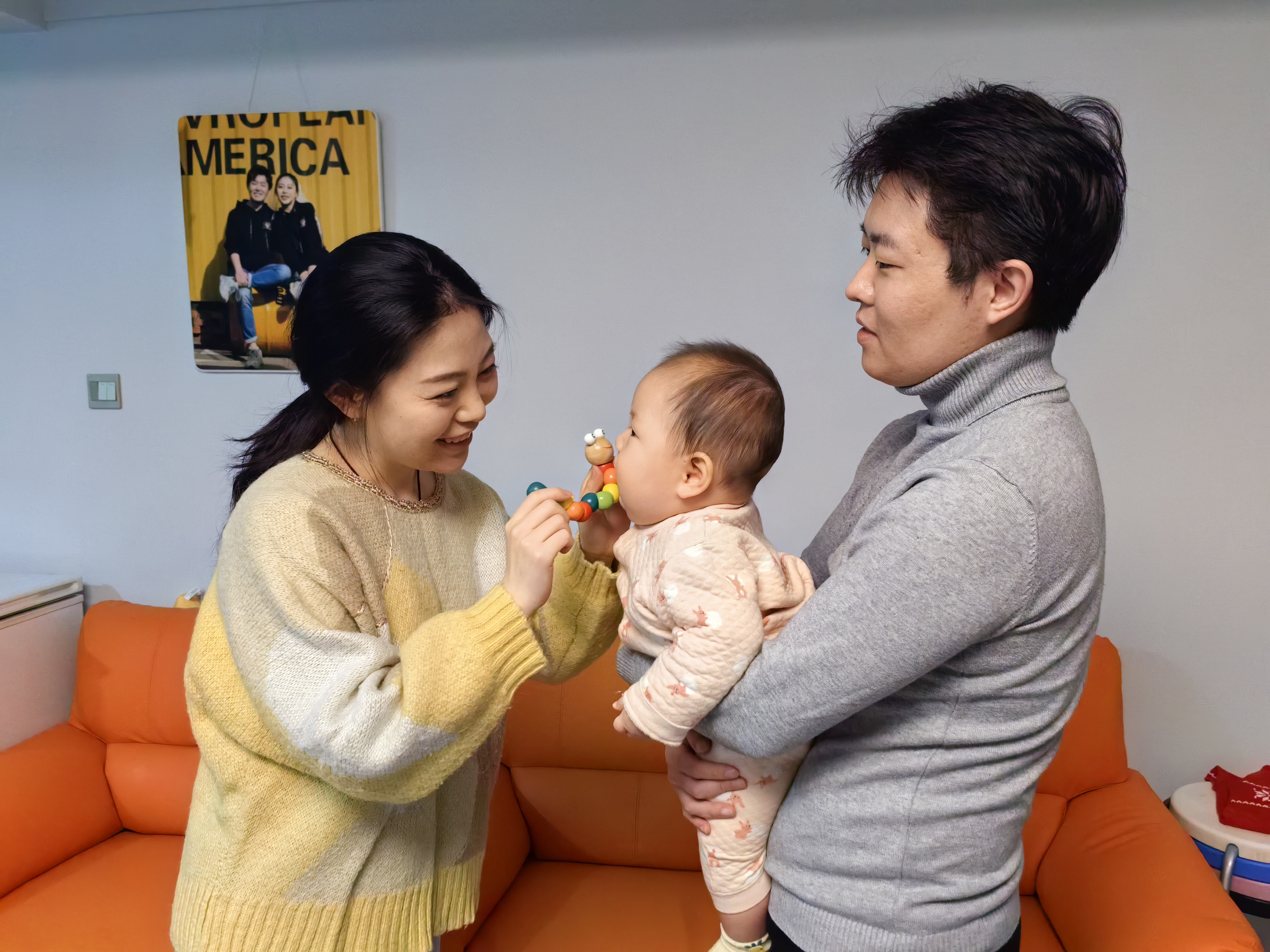 【节气里的大美中国】透过指间,发现冬至暖阳 【节气里的大美中国】透过指间,发现冬至暖阳