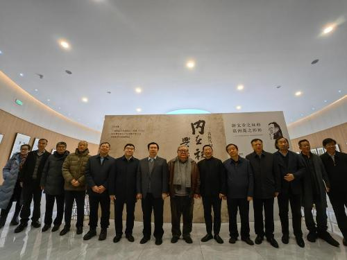 吉狄马加：血液中流淌着诗歌的因子