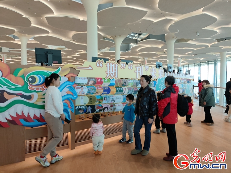 【新春走基层·文化过大年】打卡北京城市图书馆，大运河畔品书香