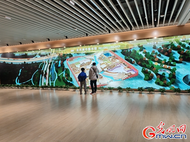 【新春走基层·文化过大年】打卡北京城市图书馆，大运河畔品书香