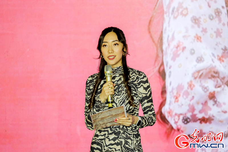 “龙腾九州 福暖四季”网络中国节·春节短视频征集活动青年创作者分享交流会举行(组图) “龙腾九州 福暖四季”网络中国节·春节短视频征集活动青年创作者分享交流会举行(组图)