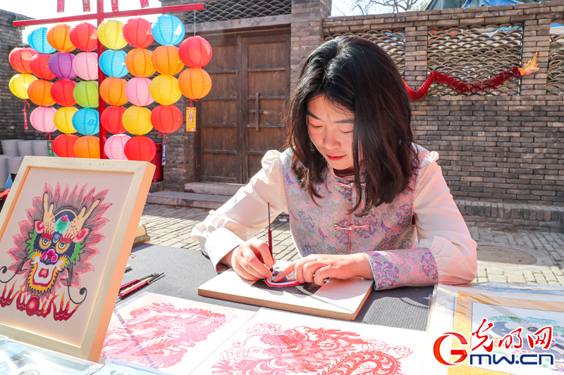 “龙腾九州 福暖四季”网络中国节·春节短视频征集活动青年创作者分享交流会举行(组图) “龙腾九州 福暖四季”网络中国节·春节短视频征集活动青年创作者分享交流会举行(组图)