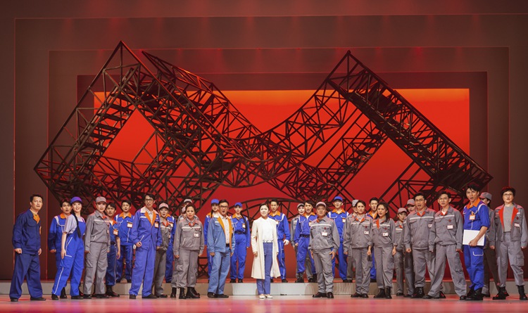 工业题材音乐剧《逐梦》在北京二七剧场上演