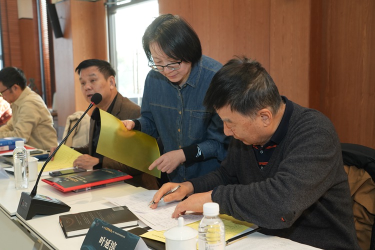 第二届“艾青诗歌奖”评审结果出炉 第二届“艾青诗歌奖”评审结果出炉