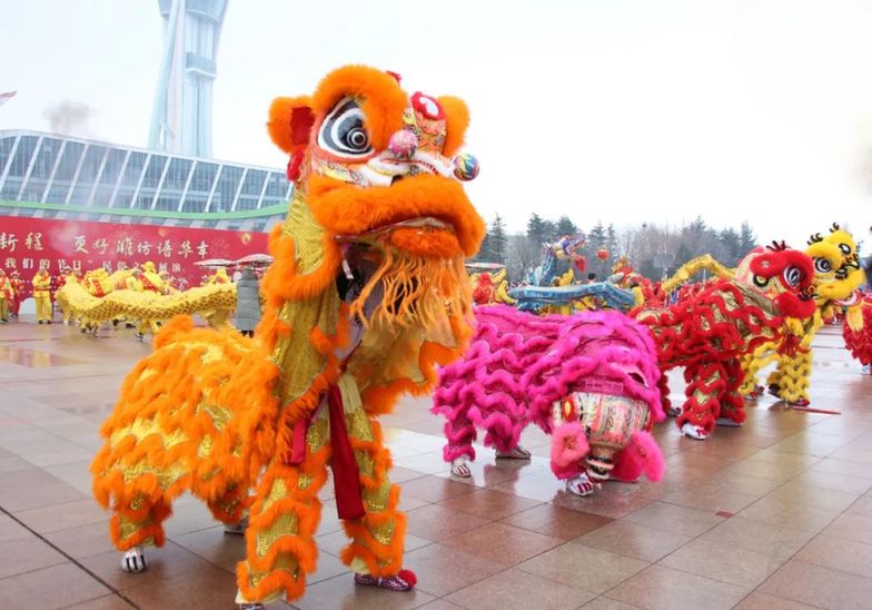 咚咚锵!山东潍坊:文艺狂潮来袭,广场“闹”翻天