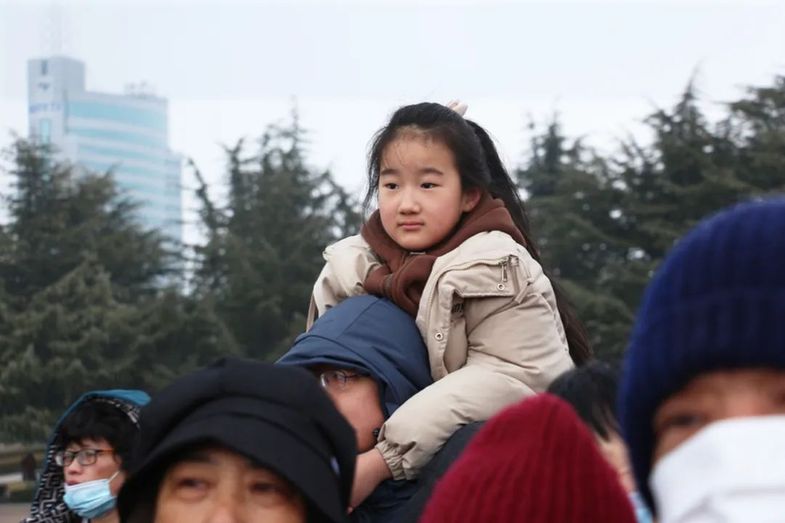 咚咚锵!山东潍坊:文艺狂潮来袭,广场“闹”翻天