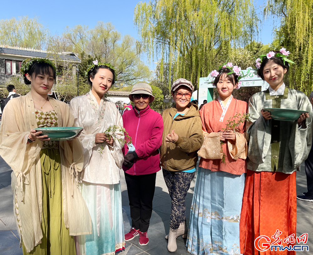 【网络中国节】组图丨清明将至 踏青赏柳正当时
