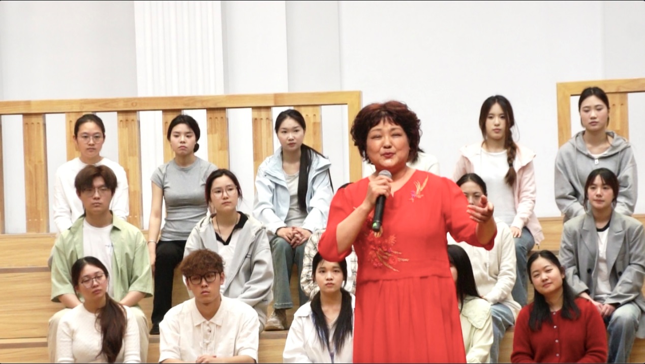 “学唱家乡的歌——河南商城民歌讲唱会”在河南大学隆重举行