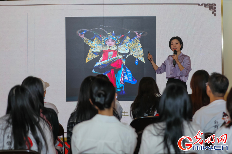 【何以中国】福建福州：“古厝+展演”，乐享非遗之美
