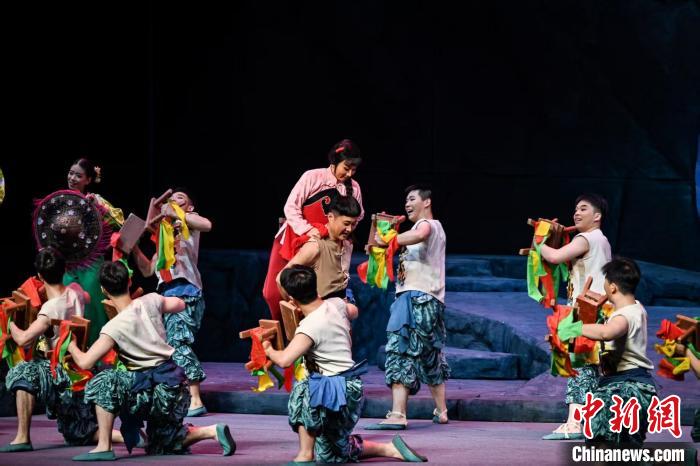 全国戏曲（南方片）会演在武汉启幕