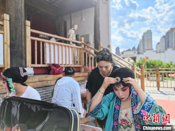 吉林夏日文旅添“国粹热” 生旦净丑献梨园盛宴