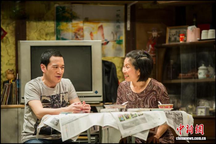 《大状王》载誉返港 主创感谢内地观众