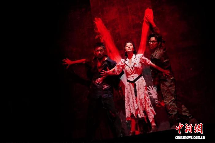 国话经典《死无葬身之地》以残酷美学掘人性哲思、谱胜利终章