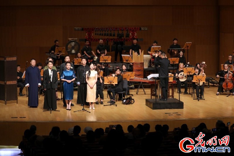 《游园·惊梦》昆曲讲演音乐会举行 创新展现昆曲之美