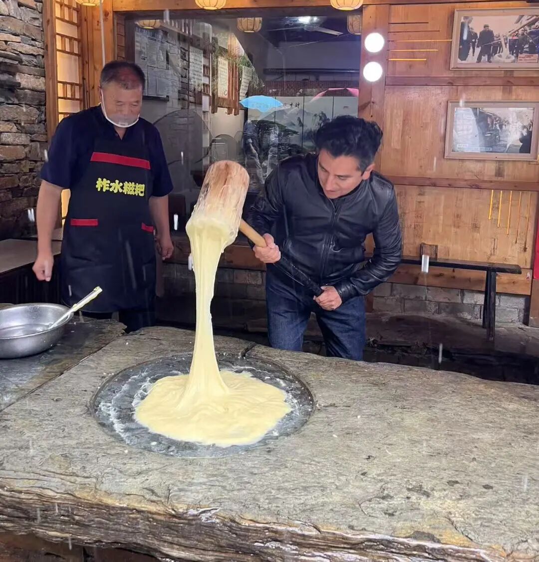 山中酬唱,诗短情长——记2025国际青春诗会(中国—拉美国家专场)走进陕西商洛