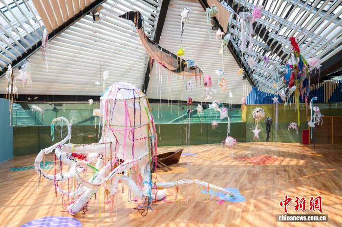 杭州纤维艺术展启幕 70余件作品聚焦“全球南方”文化