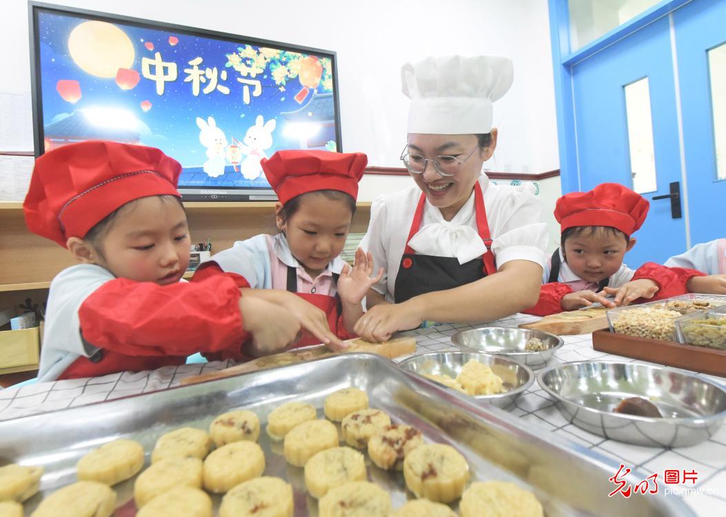 【网络中国节·中秋】品民俗 迎中秋