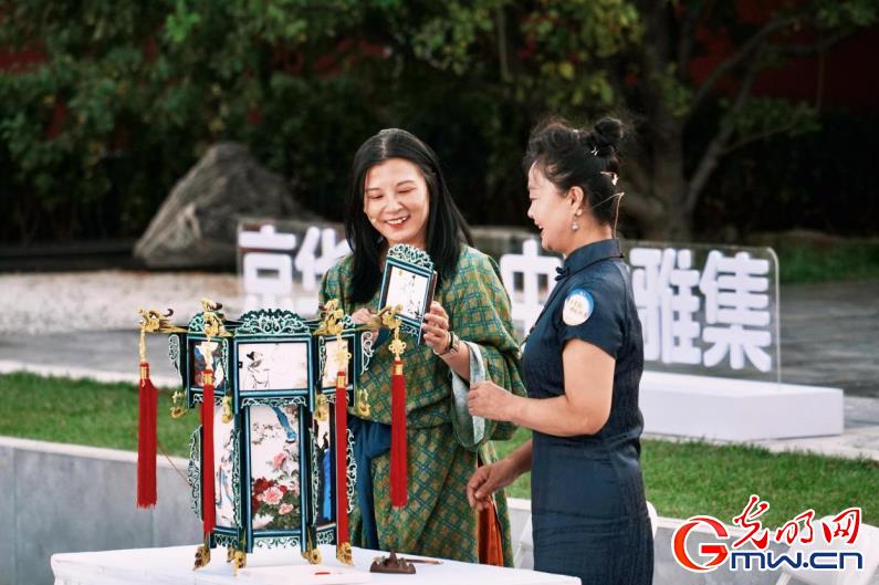 【网络中国节】组图｜带你沉浸式体验非遗技艺的中秋韵味