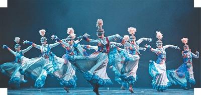 古韵“破冰”出 国风踏雪来(古韵国风 顶流审美)