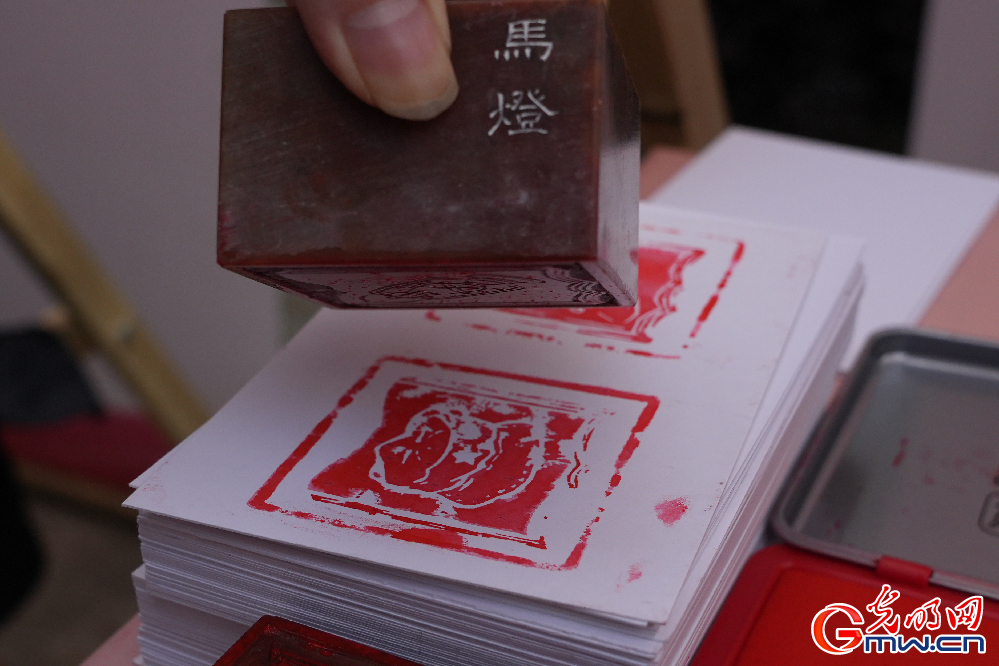 江西南昌：长征精神在指尖与诵读中传承