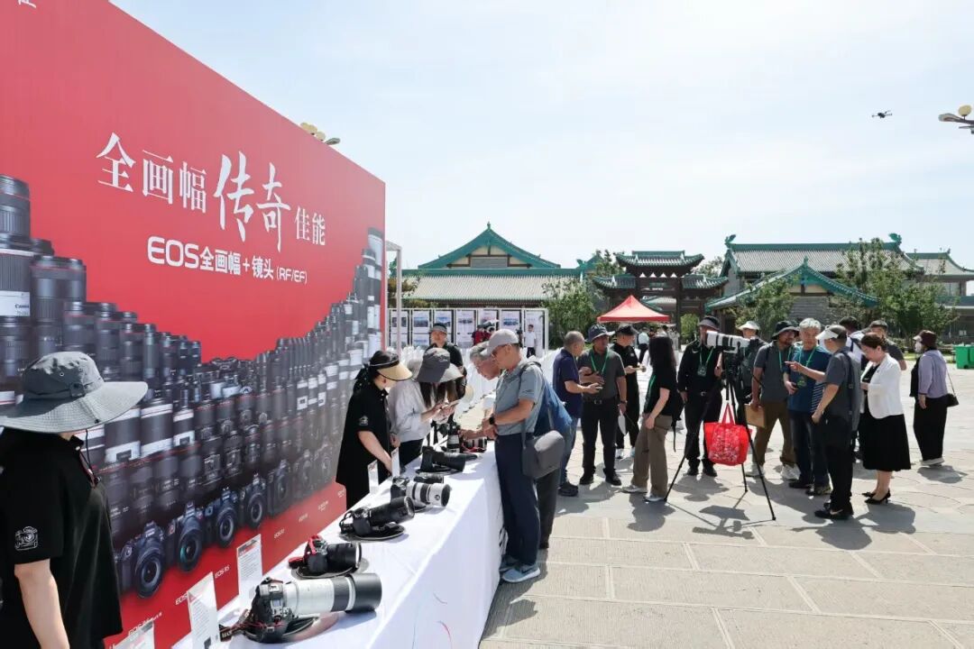 光影镌刻时代华章 镜头坚守摄影初心|2025年度人民摄影“金镜头”新闻摄影作品评选颁奖典礼圆满落幕