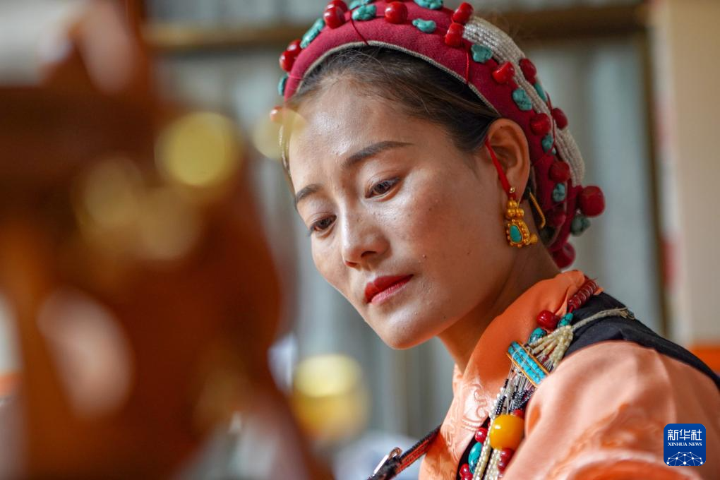 格桑卓玛：在“堆谐之乡”翩然起舞